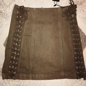 LF tie up skirt